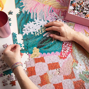 1,000-Piece Puzzle - Natives in Gold Vase